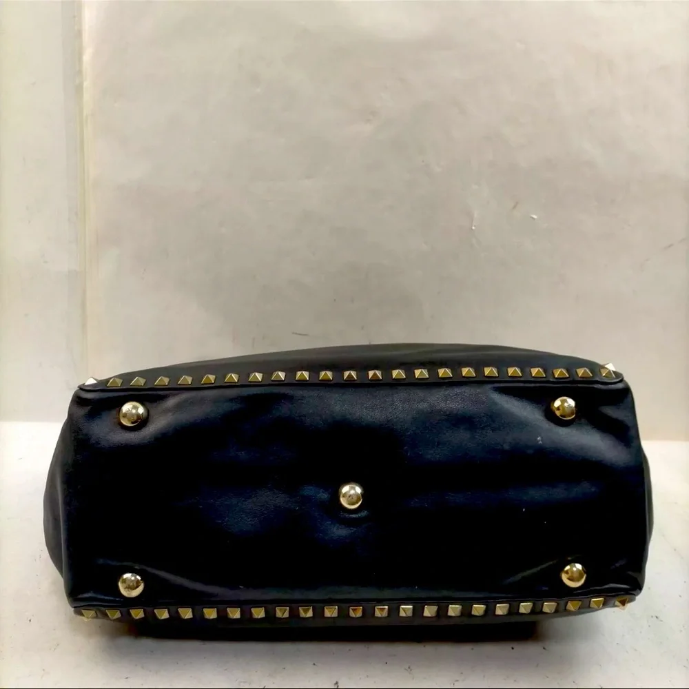 AUTH Valentino Garavani Black Medium Rockstud Tote - Picture 6 of 11